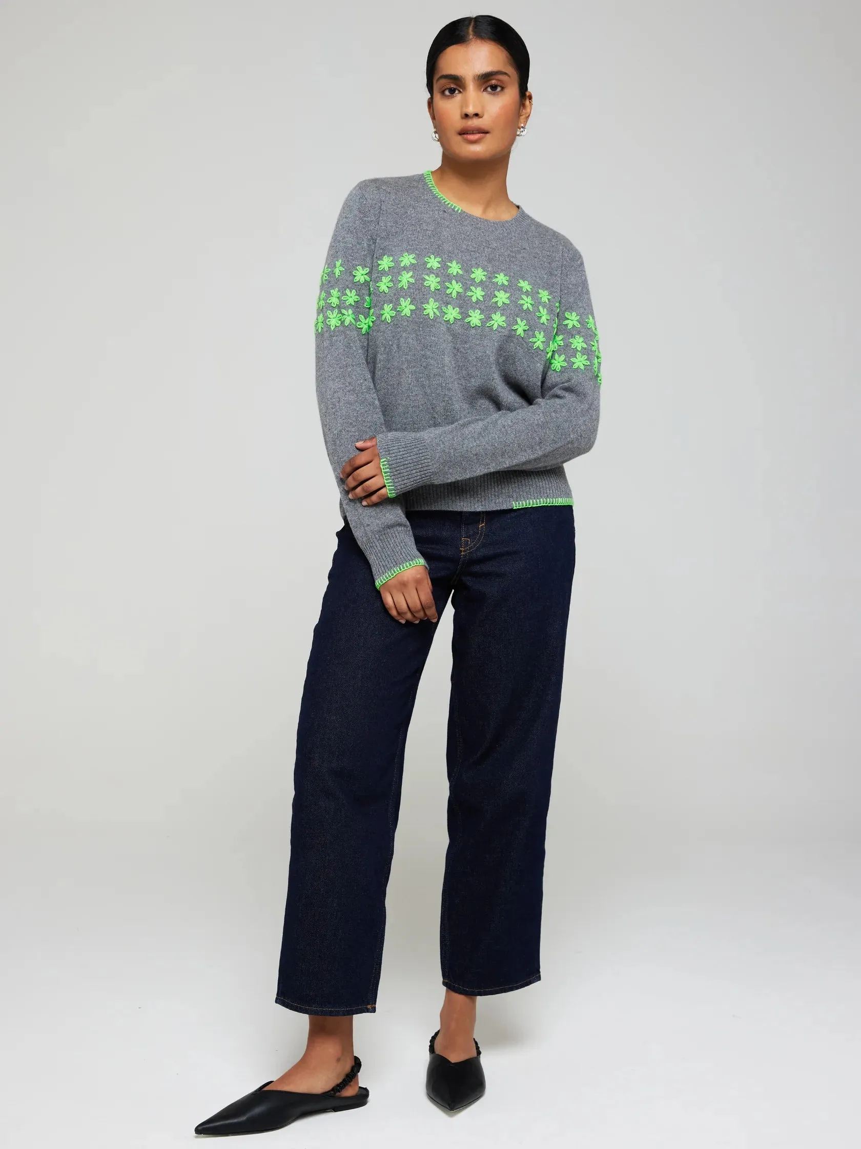 Br015 Neon Flower Embroidery Sweater