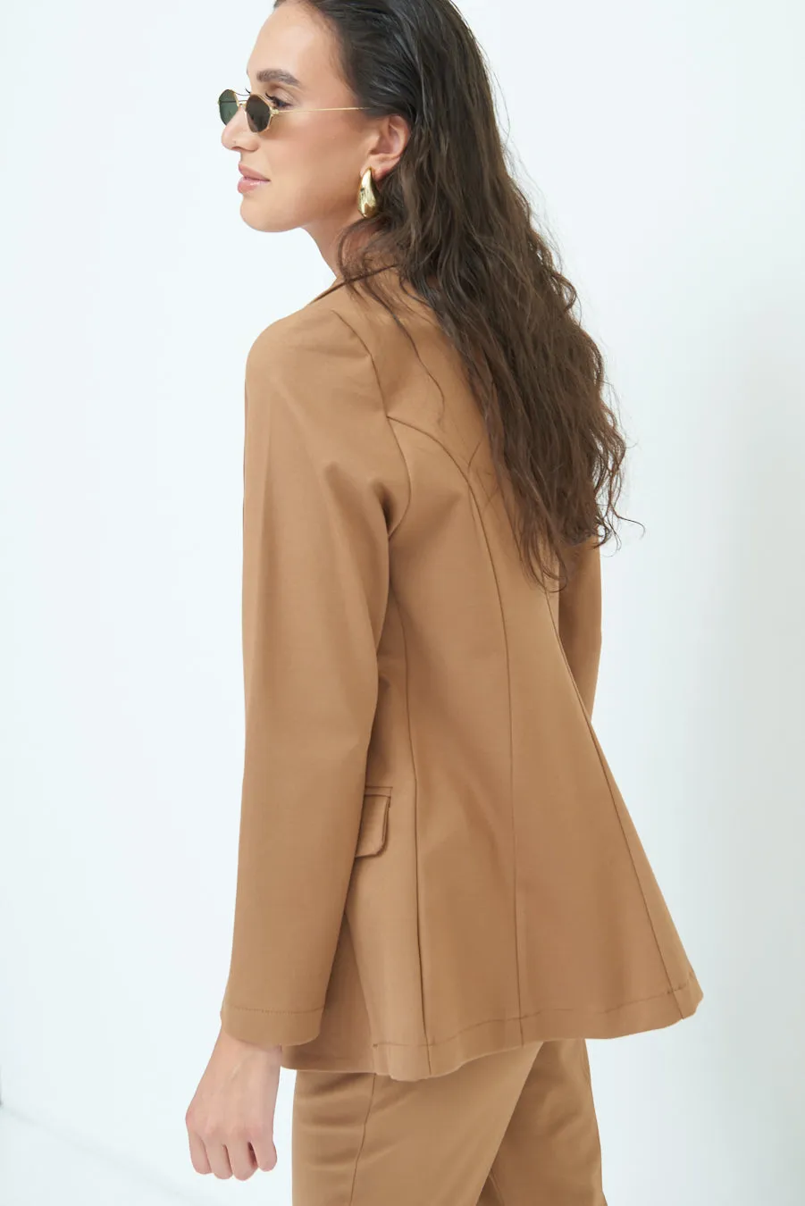 Chic tailored jacket with pockets wholesale