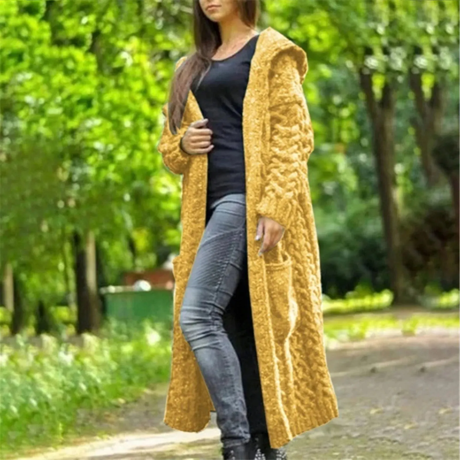 Clara Knitted Cardigan | Trendy oversized gezellig dik gebreid vest met capuchon voor dames