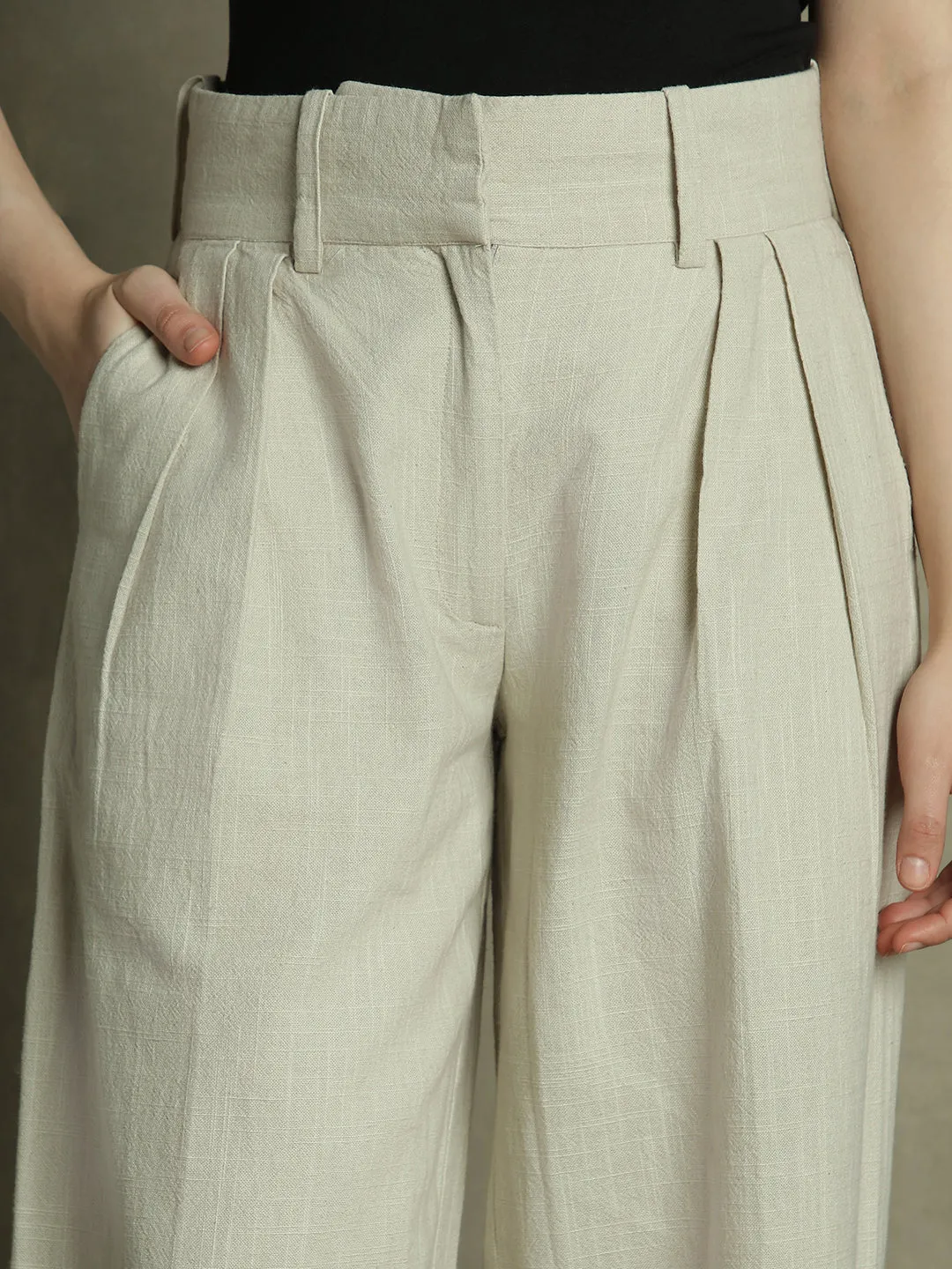 DL Woman Grey Pleated Trousers