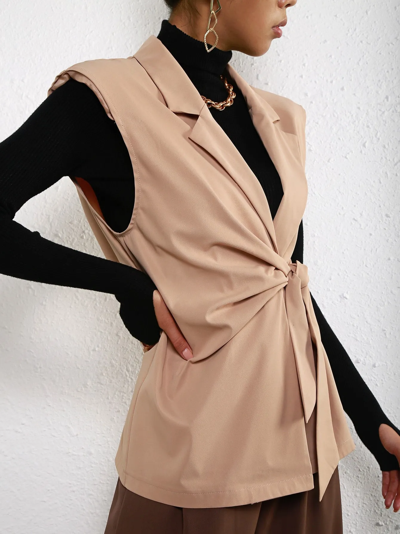 Elegant Plain Belted Sleeveless Lapel Regular Women Blazer