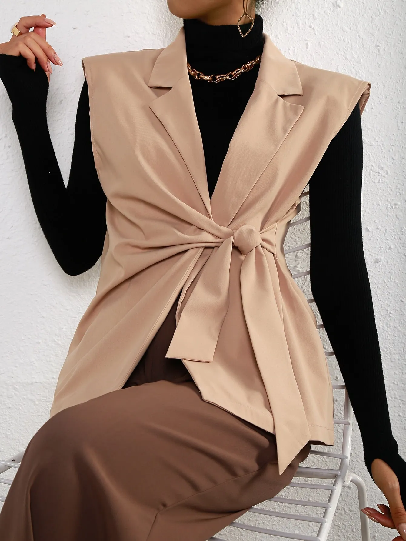 Elegant Plain Belted Sleeveless Lapel Regular Women Blazer