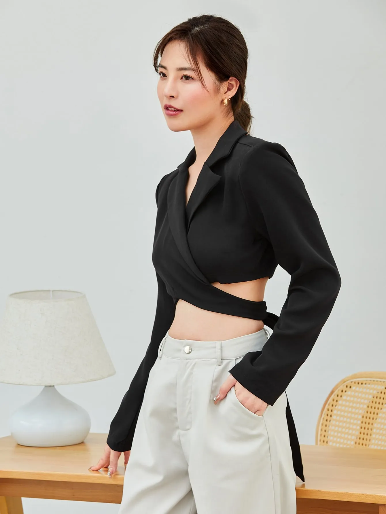 Lapel Neck Crop Blazer