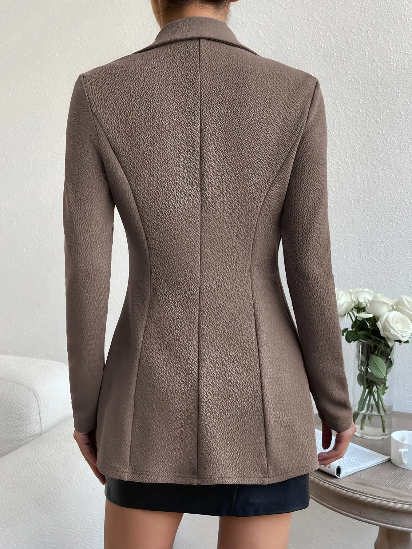 Privé Lapel Neck Single Button Blazer