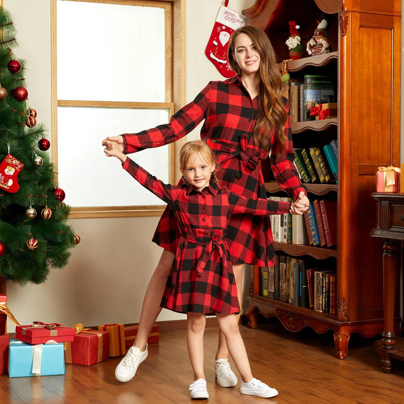 Red and Black Plaid Print Family Matching Sets£¨Lapel Long-sleeve Belted Dresses and Shirts£©