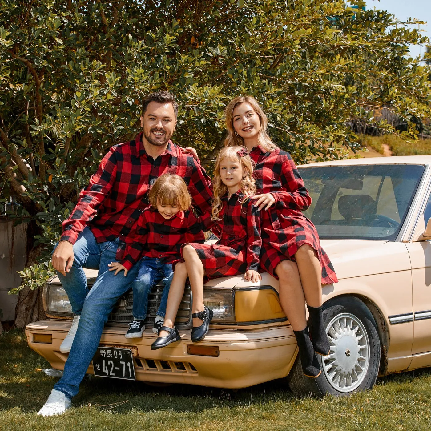 Red and Black Plaid Print Family Matching Sets£¨Lapel Long-sleeve Belted Dresses and Shirts£©