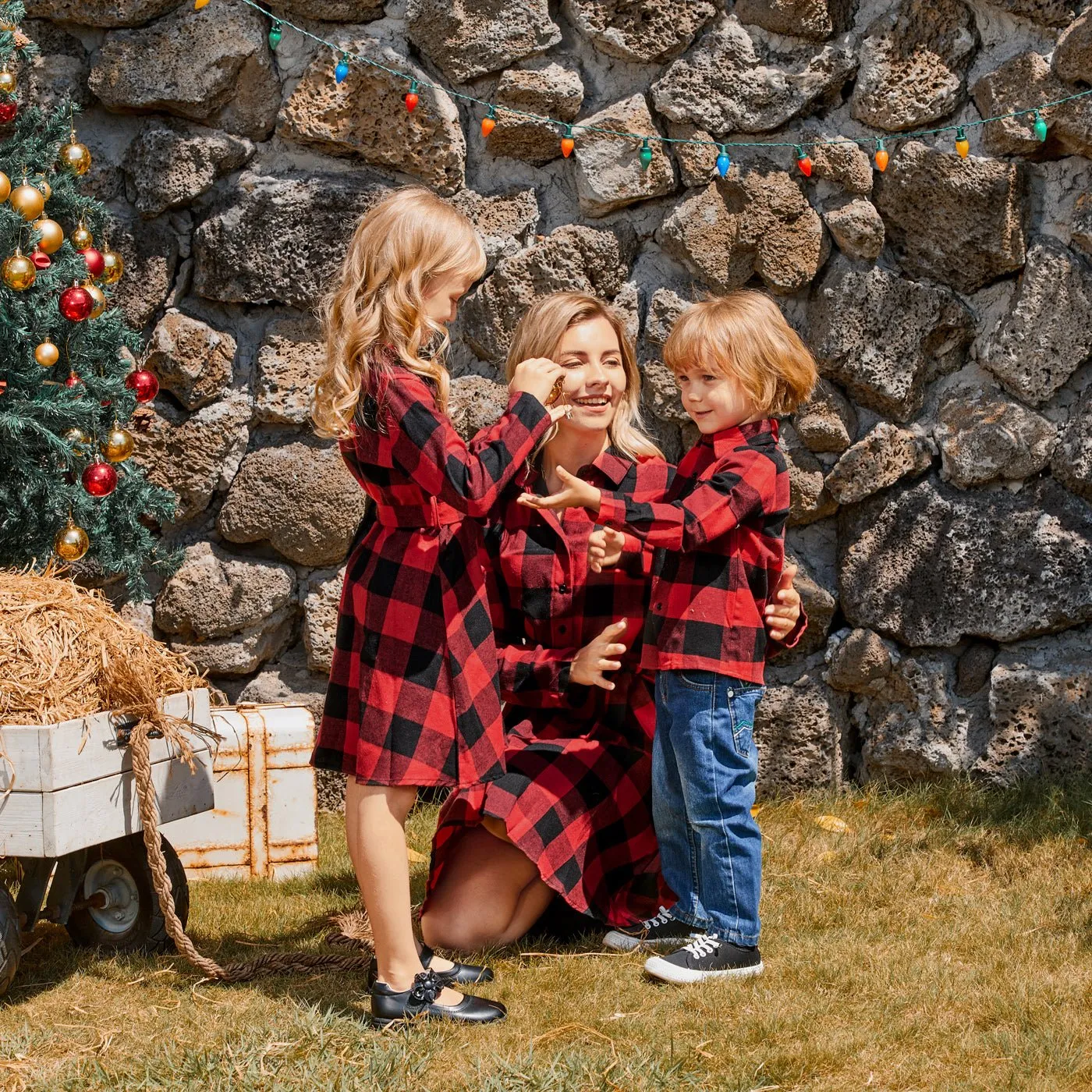 Red and Black Plaid Print Family Matching Sets£¨Lapel Long-sleeve Belted Dresses and Shirts£©